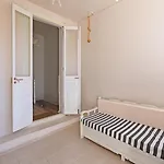Lilian's House