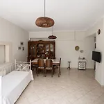 Lilian's House