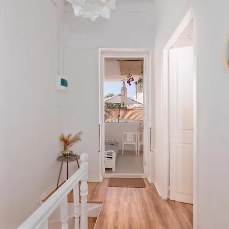 Дом отдыха Lilian's House *